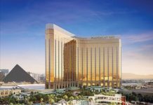 Hotels 11687 Mandalay Bay Hotel And Casino Marcush2996 C549a 1