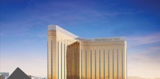 Hotels 11687 Mandalay Bay Hotel And Casino Marcush2996 C549a 1